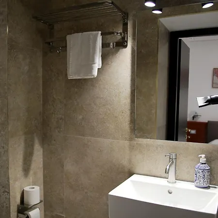 Principe Powered By Joyful 招待所 4*