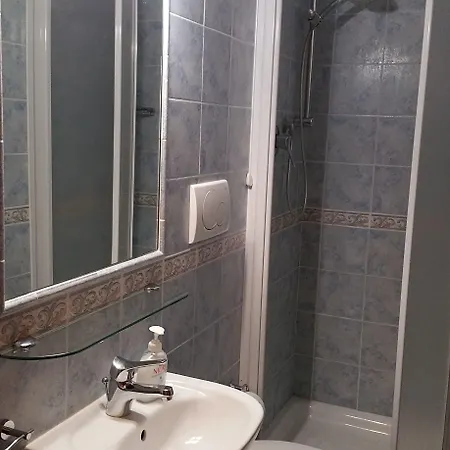 Principe Powered By Joyful 招待所 4*